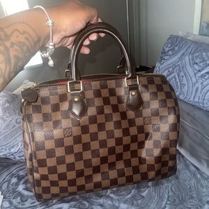 Speedy 30.. Louis Vuitton bag!